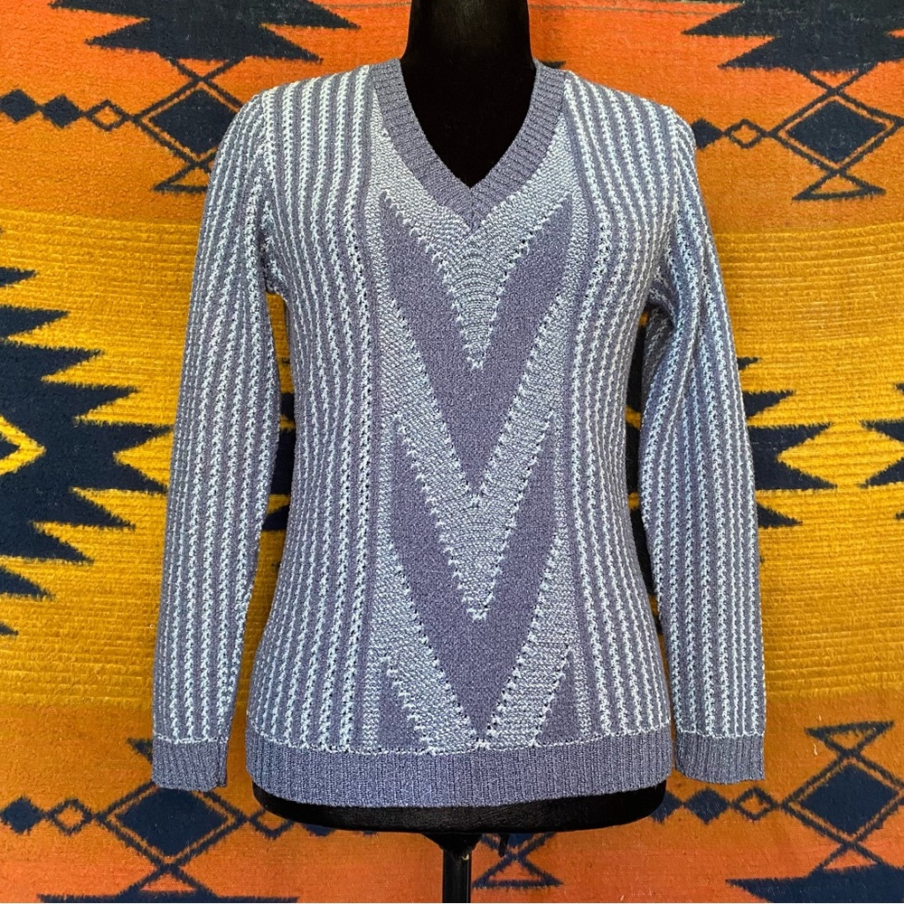 VTG Marbella Knits of California. Large. V-Neck. Open Knit. Long sleeve. USA.